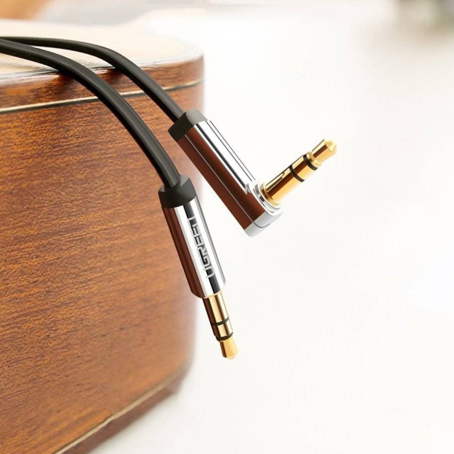 UGreen AV119 Right-angled 3.5mm Flat Aux Cable 2m - Black/Silver