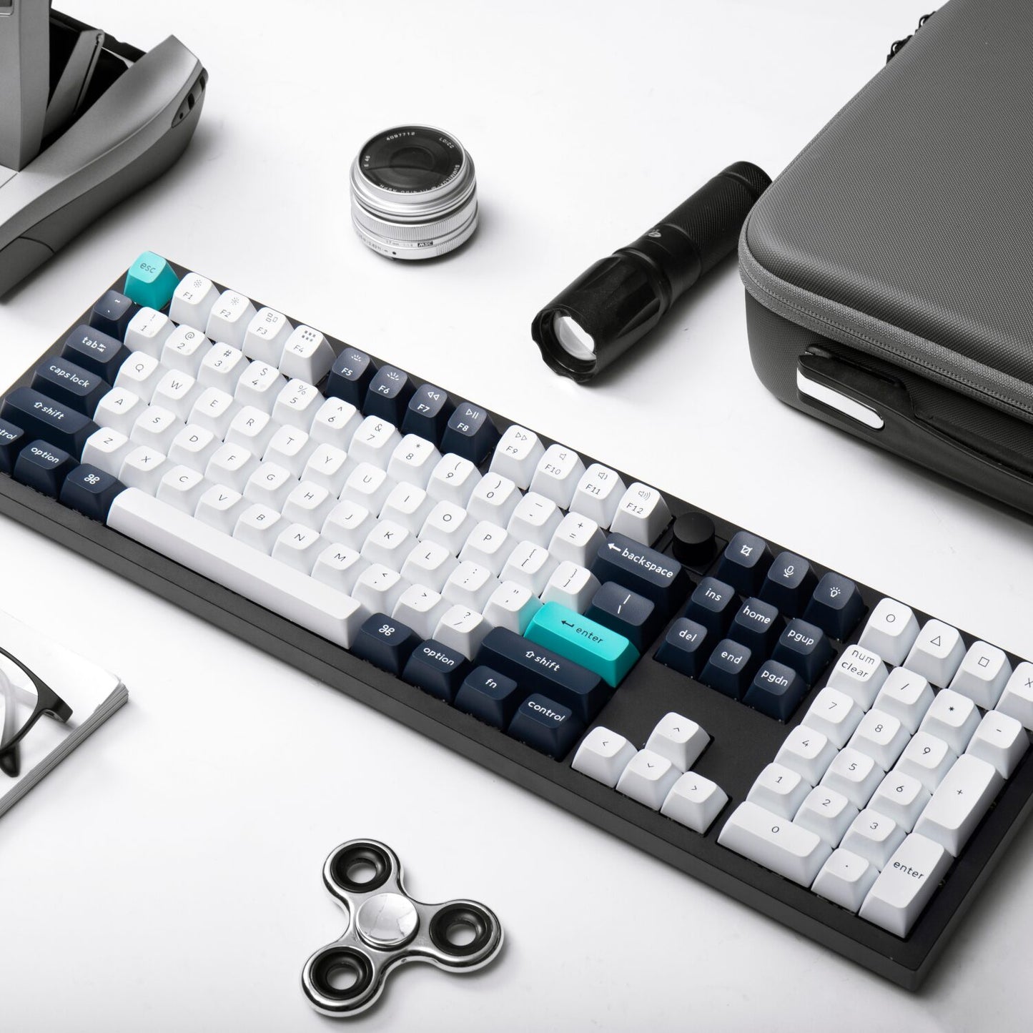 Keychron Q6 Max QMK/VIA Wireless Mechanical Keyboard (Full-Size, Gateron Jupiter Banana)